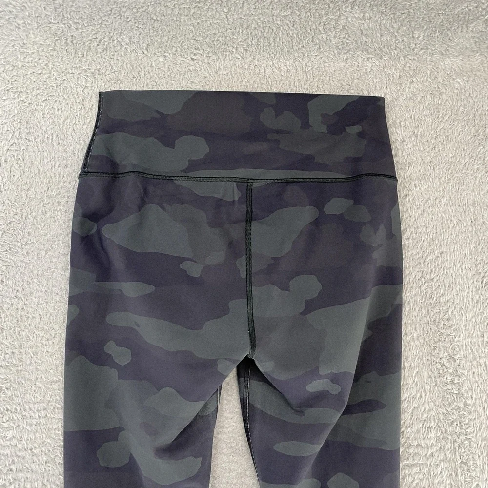 Alo Yoga Airbrush Leggings Womens‎ Small Camo High Waist Workout Stretch